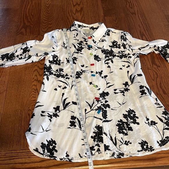 MULTIPLES black and white floral print crinkle woven point collar blouse size XS - Picture 14 of 16